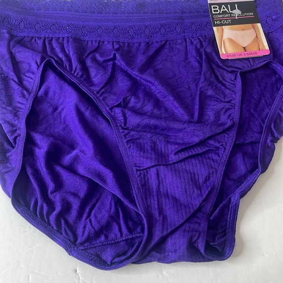 Bali Assortment of Hi-Cut Panties 3 Pairs Size Medium / 6 - Picture 10 of 13